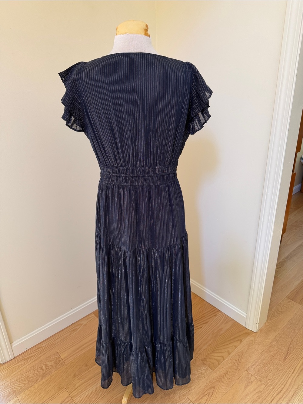 New! Ann Taylor SZ 10, navy shimmery pleated cap sleeve dress. - Picture 6 of 11